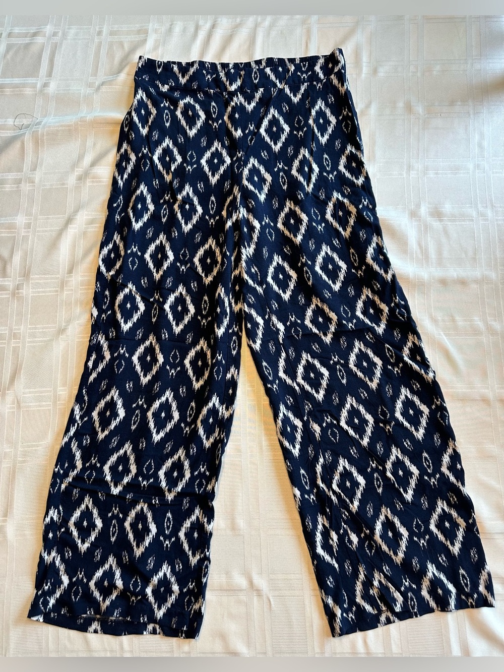 Dressbarn Womens Large Navy Blue White Ikat Diamond Print Wide Leg Rayon‎ Pants